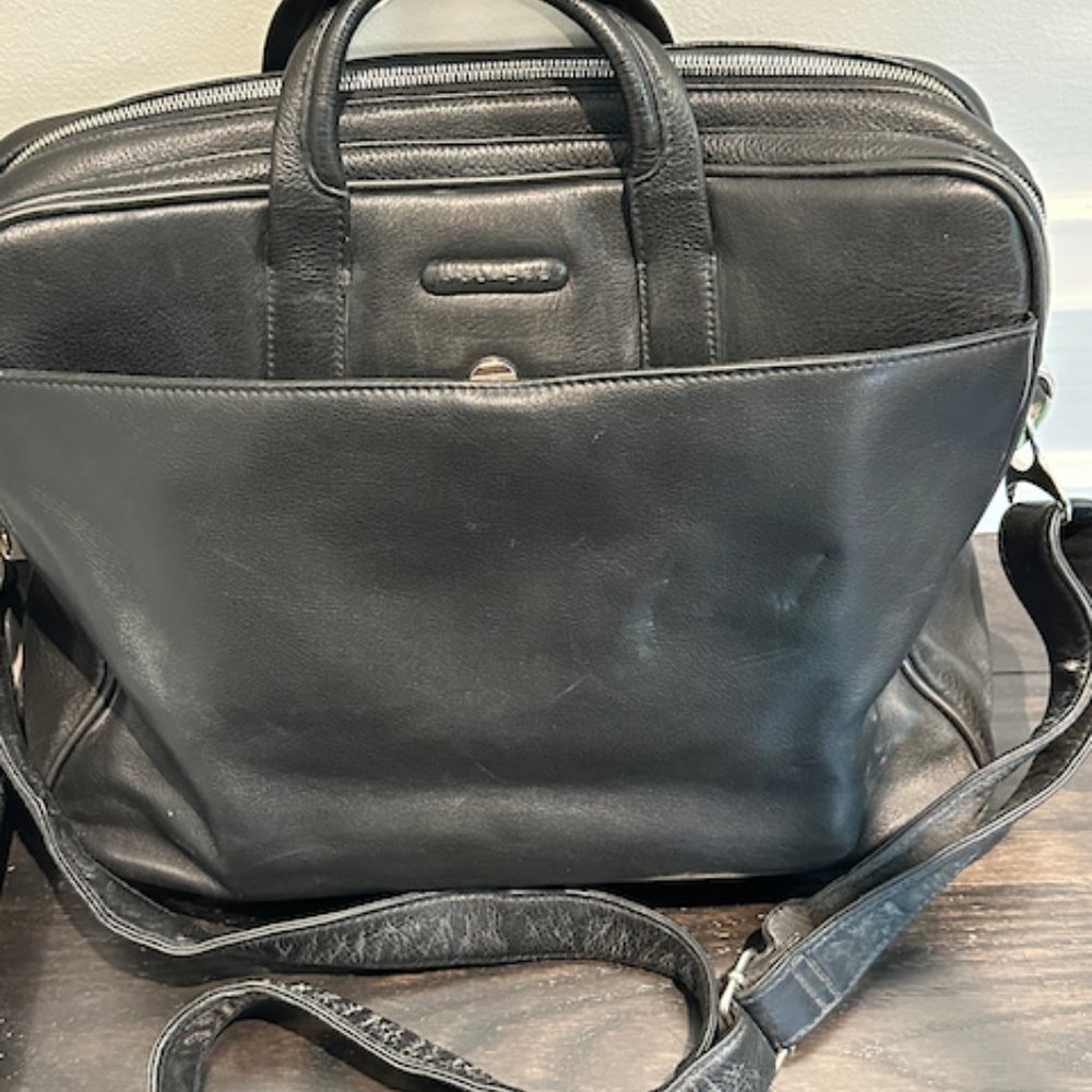 Piquadro Italian business/laptop black leather brief